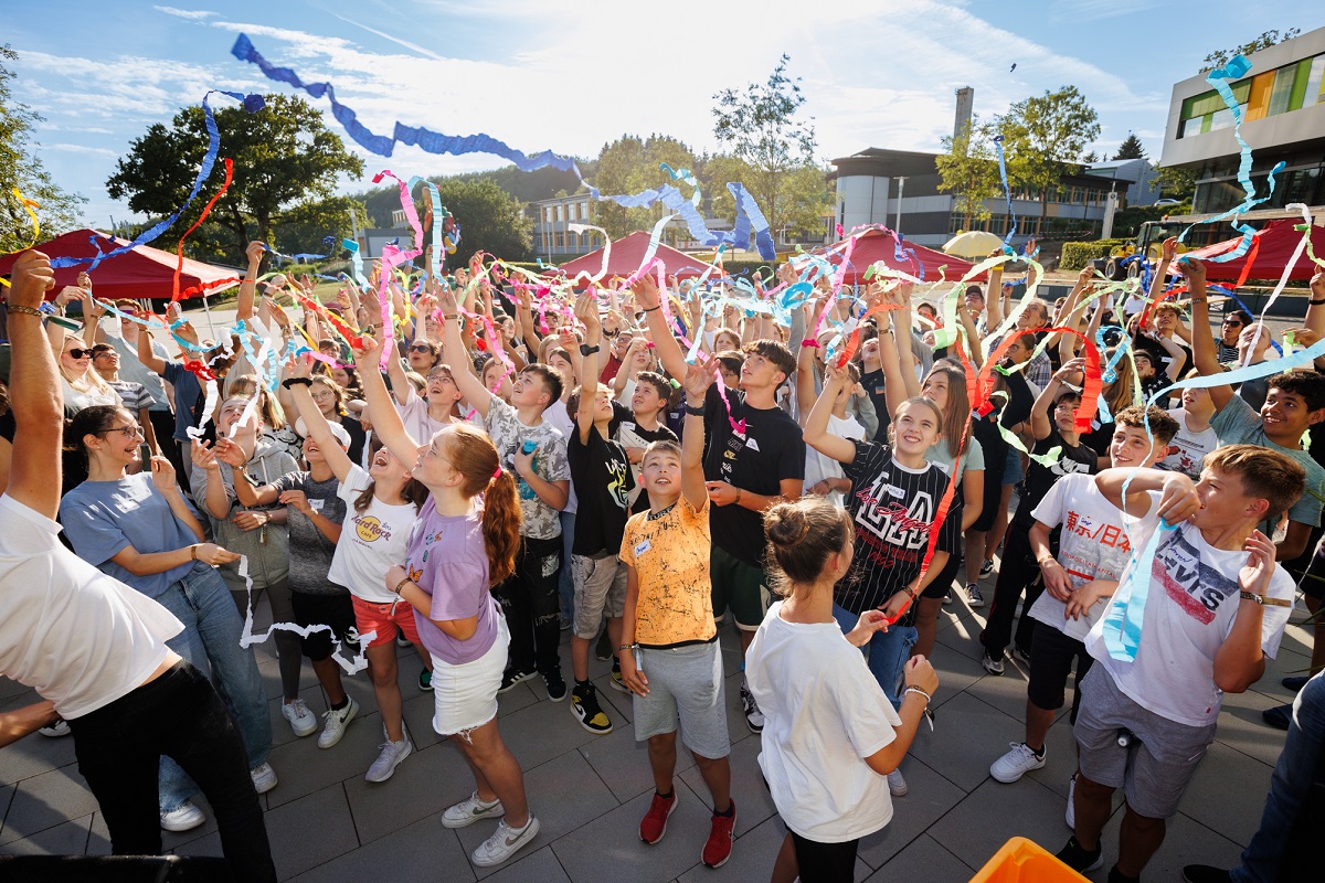 280 Konfirmanden feiern in Bad Marienberg das "Constival"