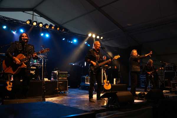 Die Hhner rockten den Waldfestplatz