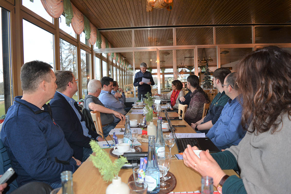 Am Ende trennten sich die A-Klassen-Aufsteiger Windhagen und Rengsdorf mit einem Unentschieden auf dem Platz. Foto: Erwin Hller