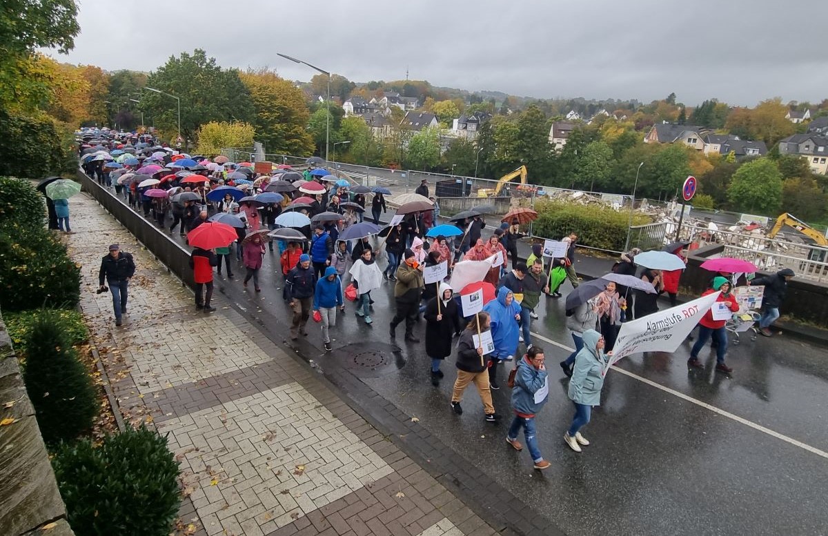 Klinikreform: 700 Menschen zeigen in Altenkirchen Ablehnung gegenber DRK-Konzept