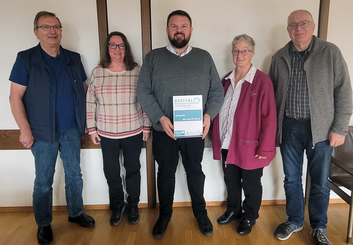 v.l.n.r.: Michael Stieling, Christiane Wei, Brgermeister Christoph Mohr, Ingrid Braband, Hans Peter Mejda (Foto: Stadt Bendorf am Rhein)