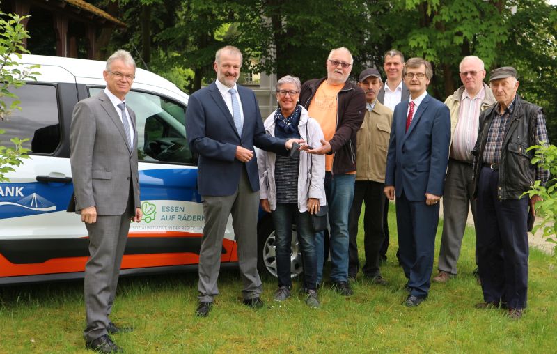 Neues Fahrzeug fr Essen auf Rdern in der Region Linz