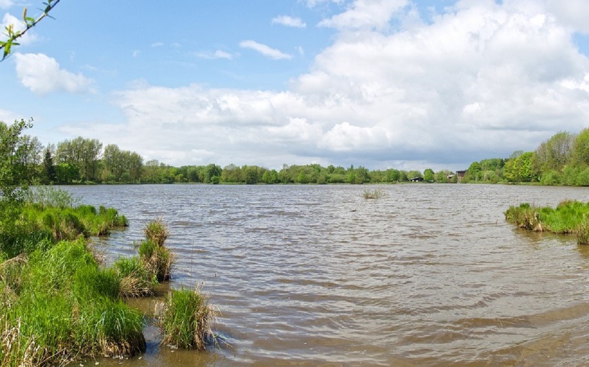 Ziel der nchsten "Natur- & Kultur-RadWanderung" des KuV: der Elkenrother Weiher. (Foto: Matthias Schaefgen, commons.wikimedia.org)