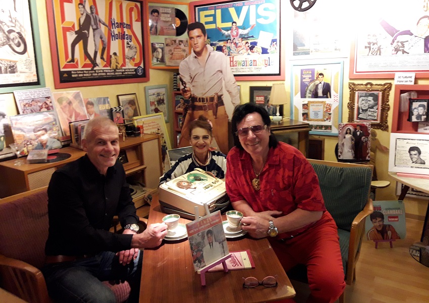 Brgermeister Fred Jngerich zu Besuch im Elvis-Museum