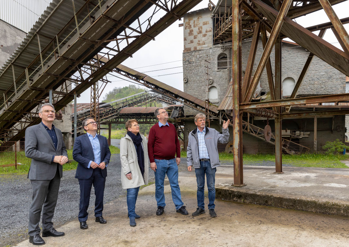 Von links: Hendrik Hering, Dr. Thorsten Rudolph, Dr. Tanja Machalet, Markus Hof, Martin Rudolph. (Foto: Rder-Moldenhauer)