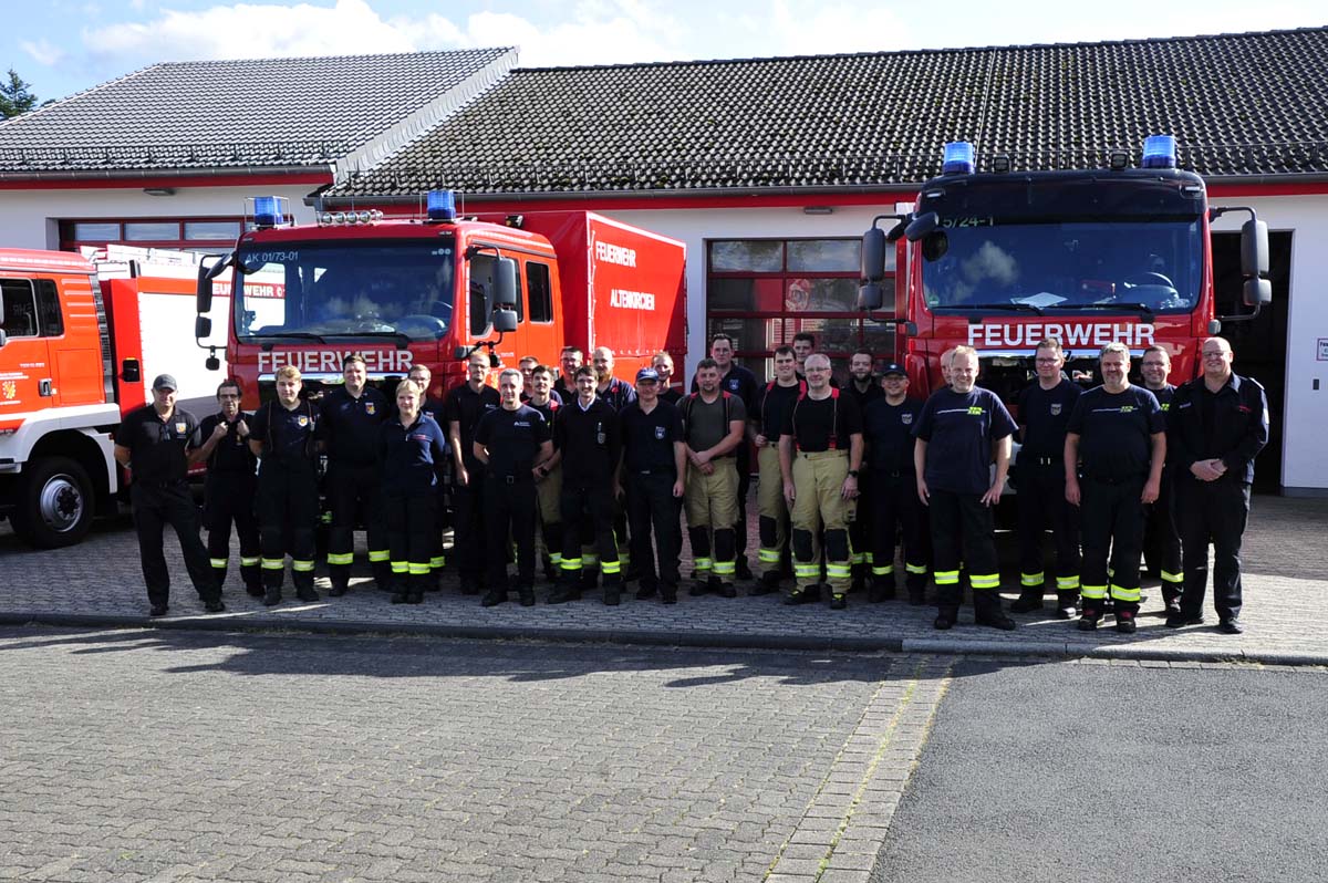 Rund 30 Feuerwehrleute aus dem Kreis nehmen an dieser Grobung teil (Bilder: kk)