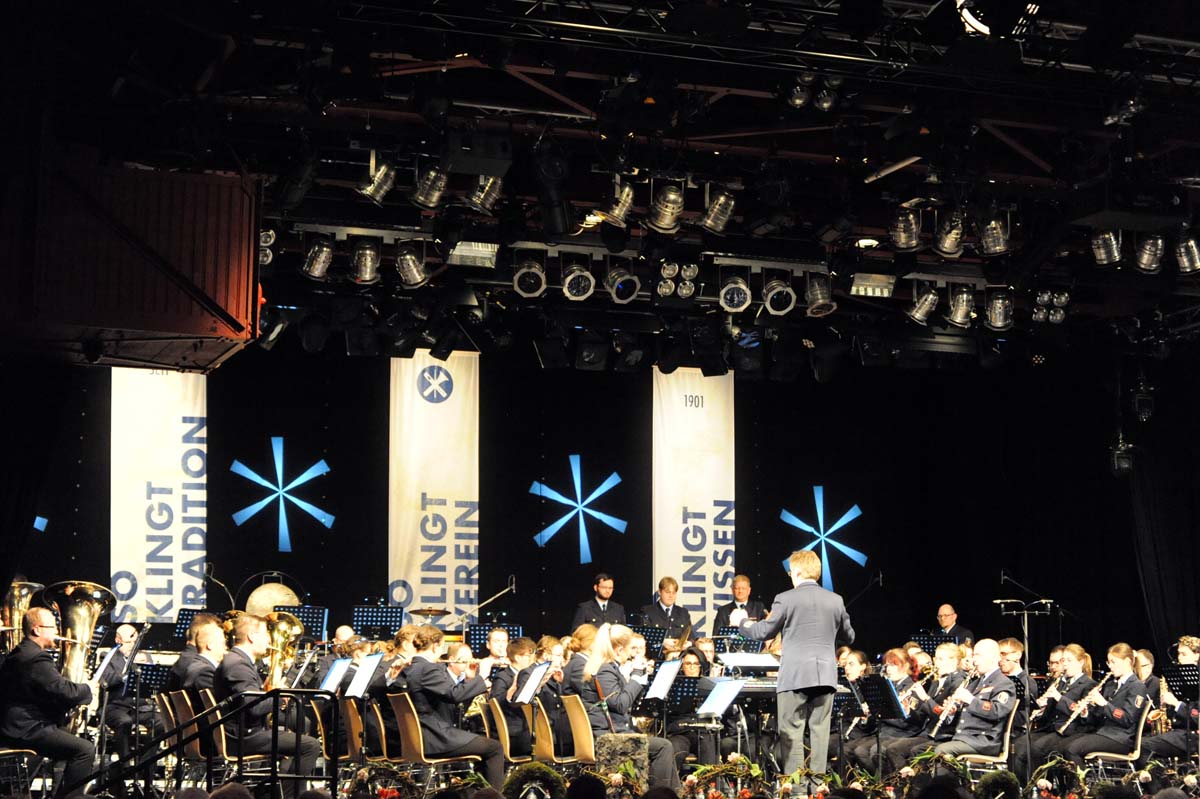 Die Stadt- und Feuerwehrkapelle Wissen bietet ein breites Repertoire (Foto: Klaus Khnen)