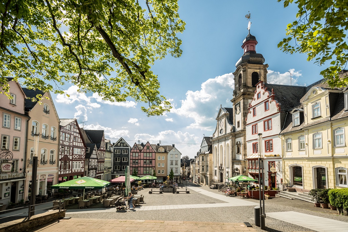 Versprht die Atmosphre einer italienischen Piazza, der Alte Markt von Hachenburg. (Foto: Dominik Ketz)