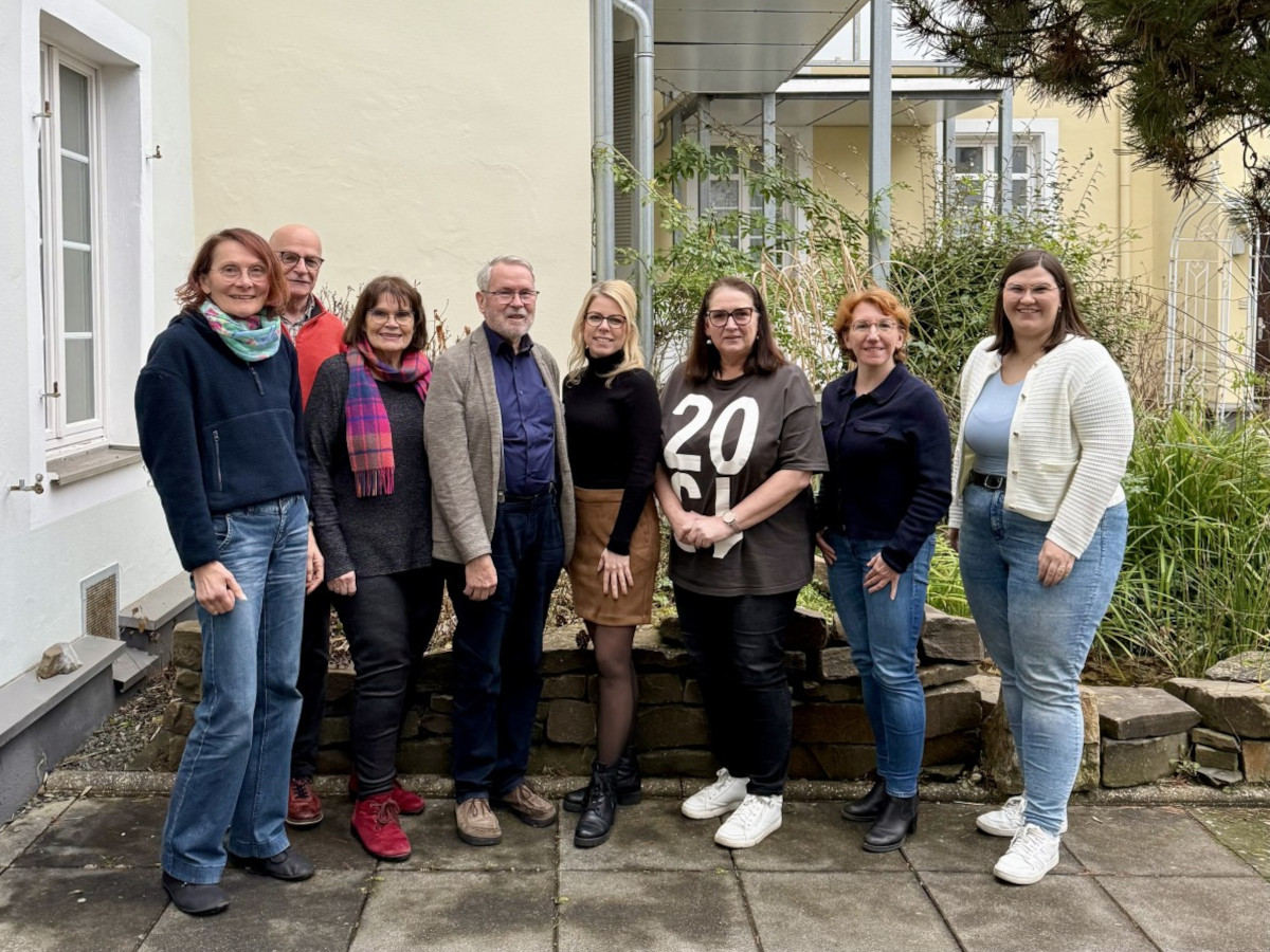 Untersttzung in schwierigen Zeiten: Frauenwrde e.V. in Neuwied