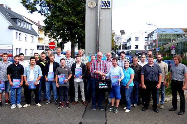 Maurer erhalten ihren Gesellenbrief