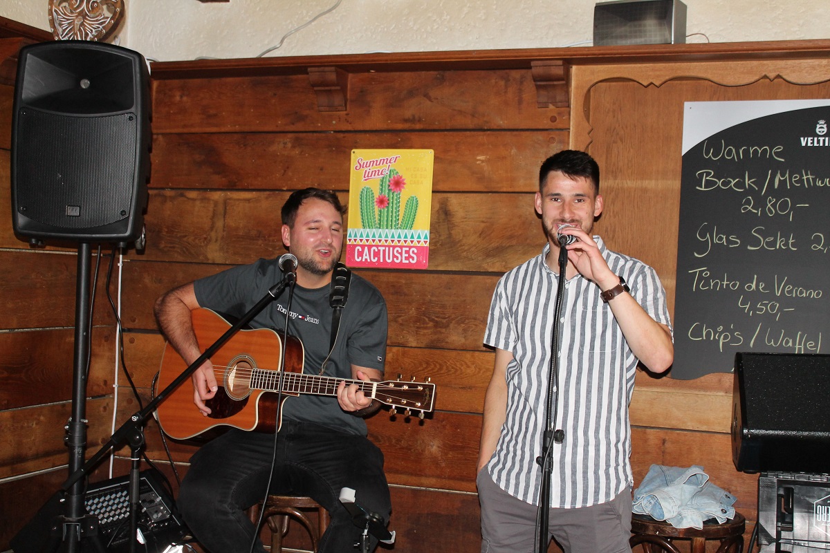 Noah Lehnert (links) und Steffen Prinz (rechts) haben sich einen neuen Namen zugelegt, prsentieren sich aber weiterhin mit dem Sound, mit dem sie sich so viele Freunde machten. (Fotos: privat)