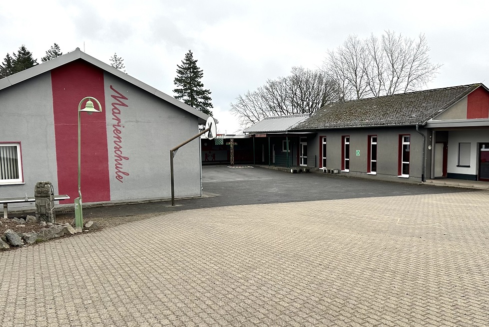 Der Schulhof der Marienschule (Foto: Ortsgemeinde Breitscheid)