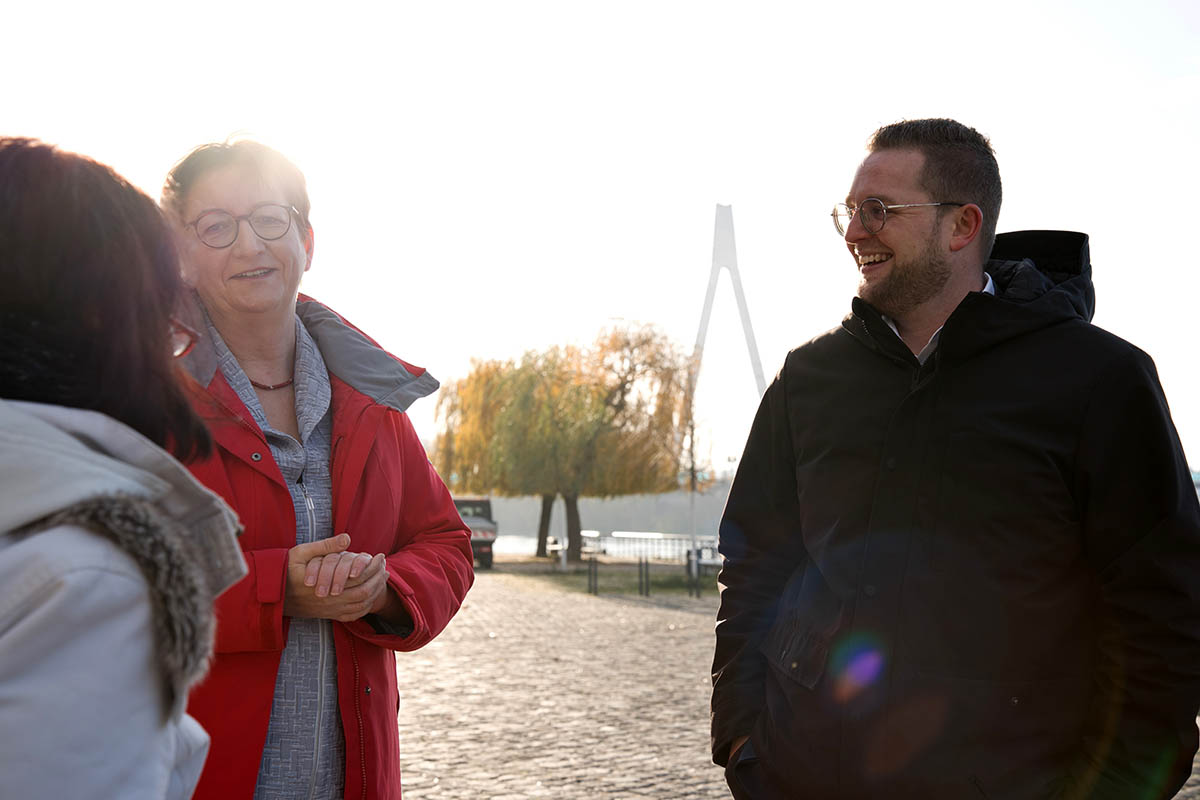 
Prominenz in Neuwied: Auf Einladung des heimischen Bundestagsabgeordneten Martin Diedenhofen (SPD) besuchte krzlich Bundesbauministerin Klara Geywitz das ehemalige Rasselstein-Gelnde und die dort ansssige Firma ASAŞ. Foto: Christian Spies