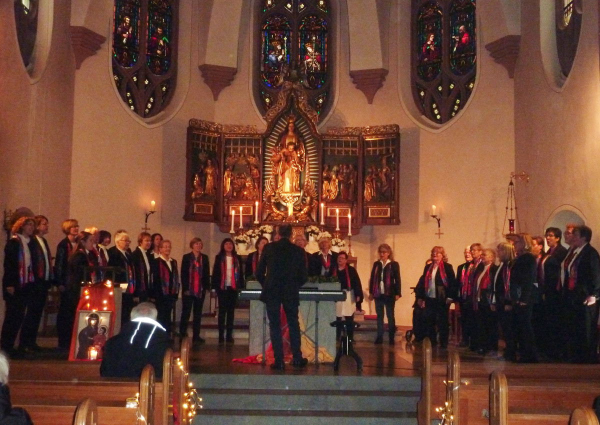 Advent-Liedernachmittag in Gladbach verzaubert