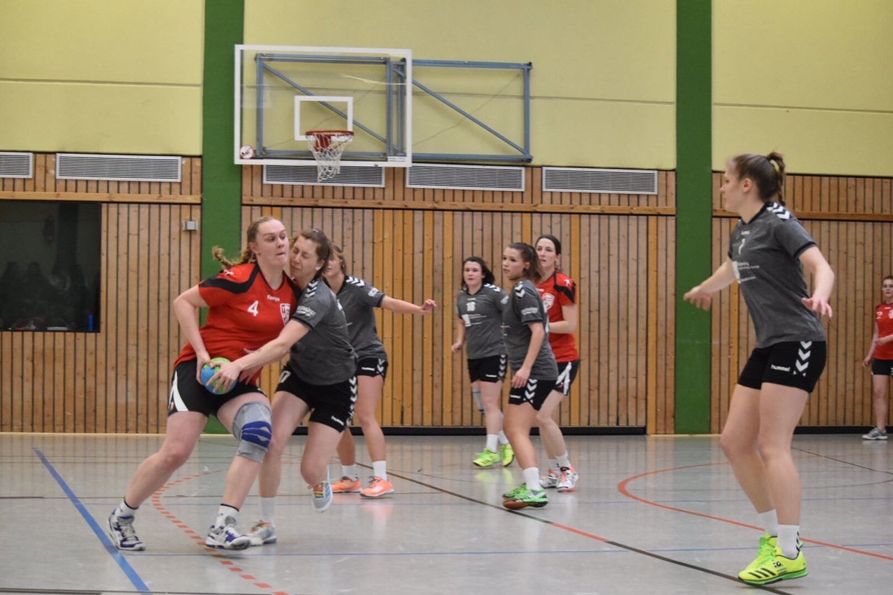 Bezirksliga Frauen: VfL Hamm gewinnt mit 30:28 gegen TuS Weibern 