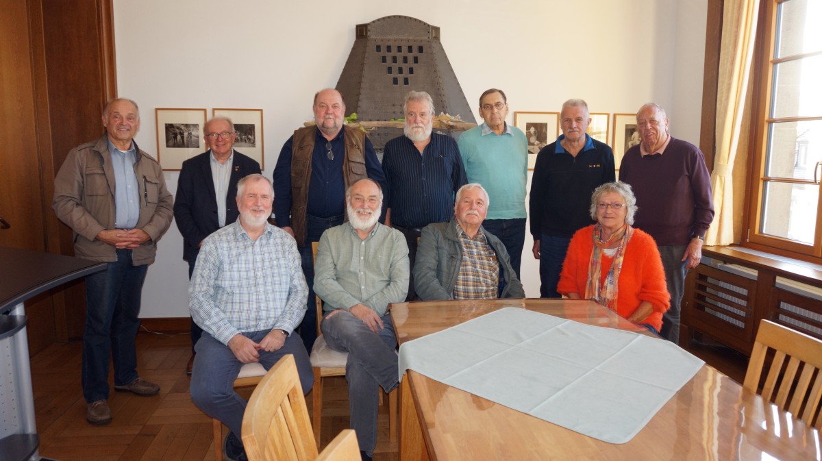 Das Bild entstand nach der Mitgliederversammlung des Kreis-Heimatvereins im August-Sander-Zimmer der Kreisverwaltung Altenkirchen. (Foto: Heimatverein)