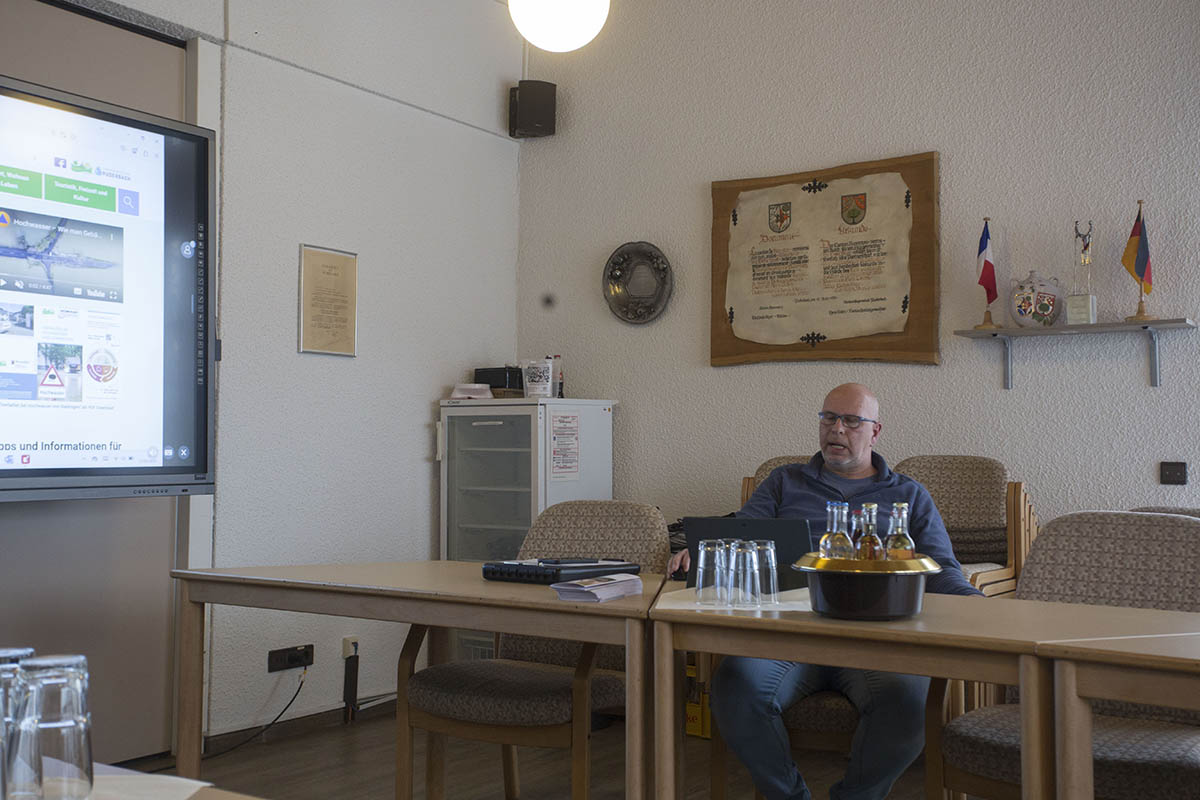 Dirk Kuhl stellt das Konzept des Risiko- und Krisenmanagements der VG Puderbach vor. Fotos: Helmi Tischler-Venter