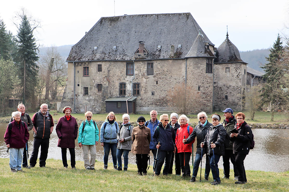 Evangelischer Verein Heddesdorf: Wanderung durch das Pntertal bei Kell