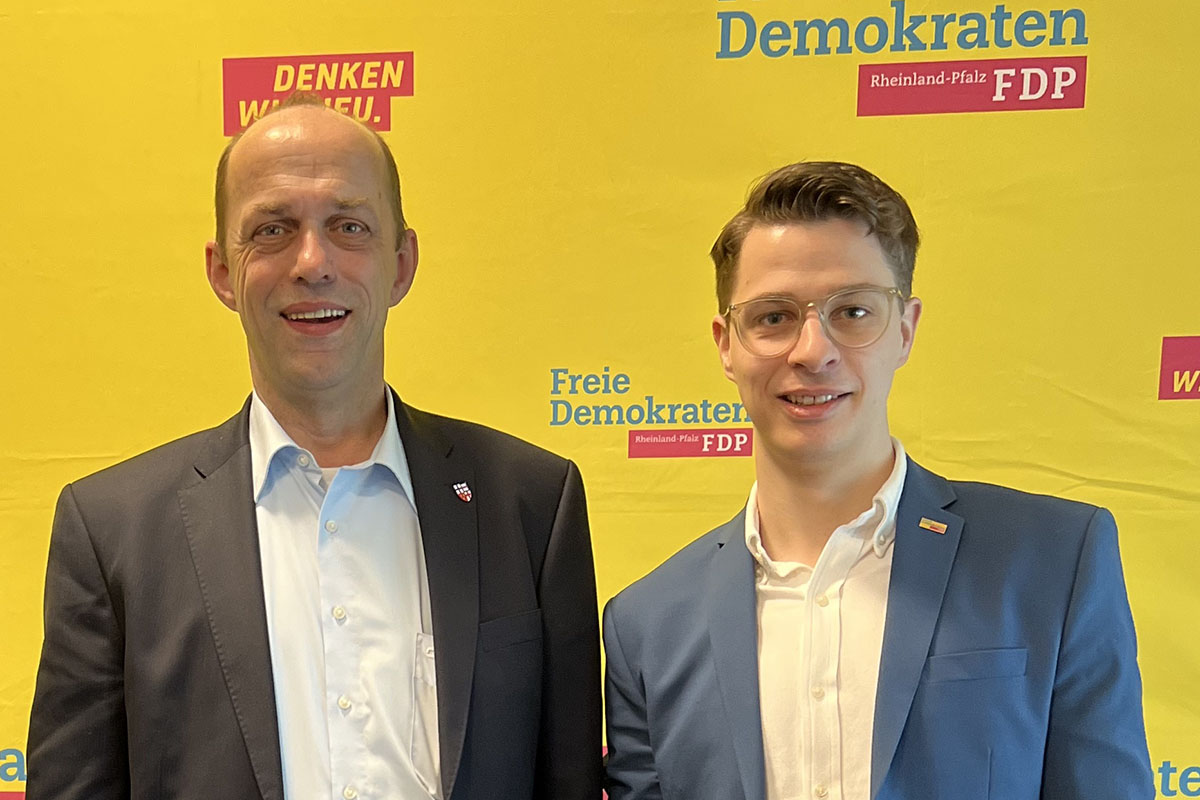 Von links: lexander Buda (Kreisvorsitzender FDP Neuwied), Tim-Jonas Lbeth (Vorsitzender der FDP Rengsdorf-Waldbreitbach). Foto: FDP
