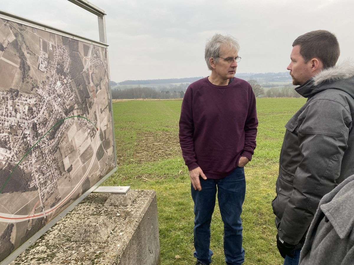 SPD-Kandidat Hellinghausen im Dialog mit Brgerinitiative gegen B8-Ortsumgehungen