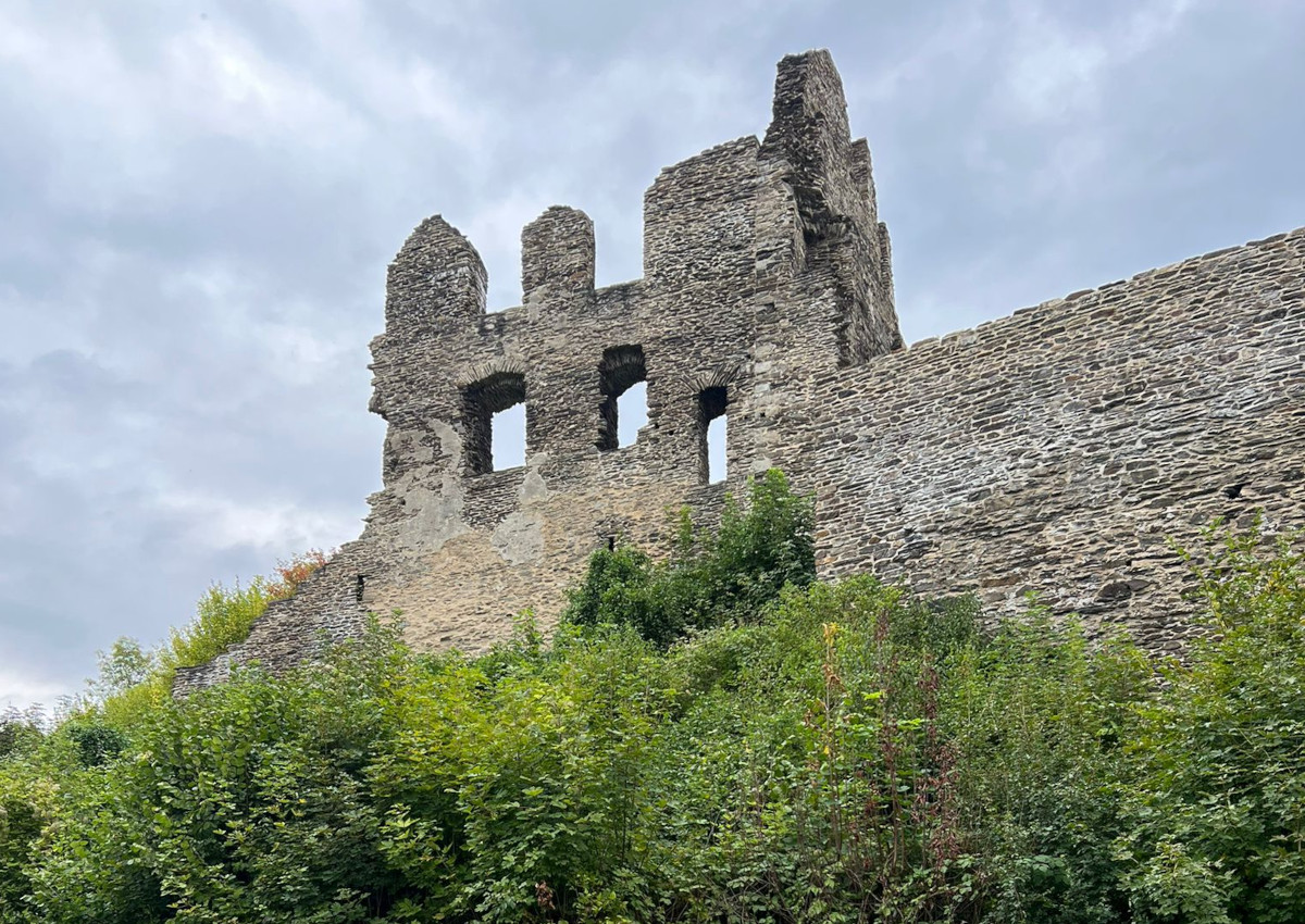 34.500 Euro fr die Isenburg: Bund frdert Baumanahmen an der Burgruine