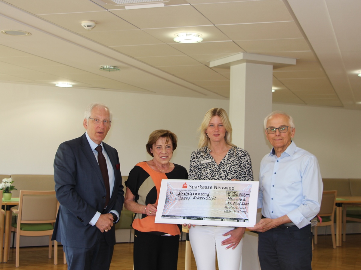30.000 Euro fr das Josef-Ecker-Stift in Neuwied