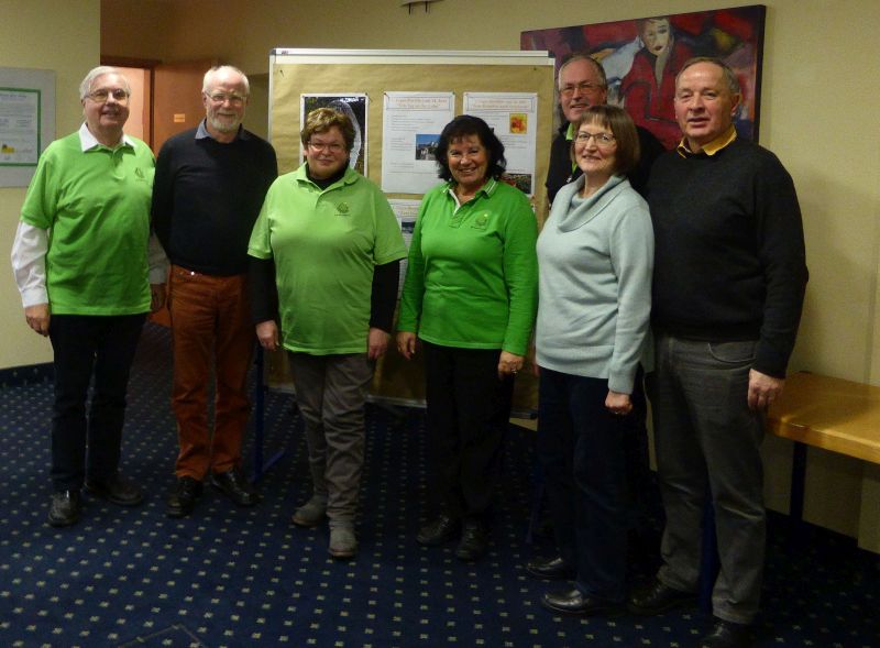 Mitglieder des Vorstandes von links nach rechts: Dr. Hans Jrgen Wagner, Werner Schuster, Birgit Regner, Margot und Armin Wagner und dahinter Detlev Sprenger. Foto: privat