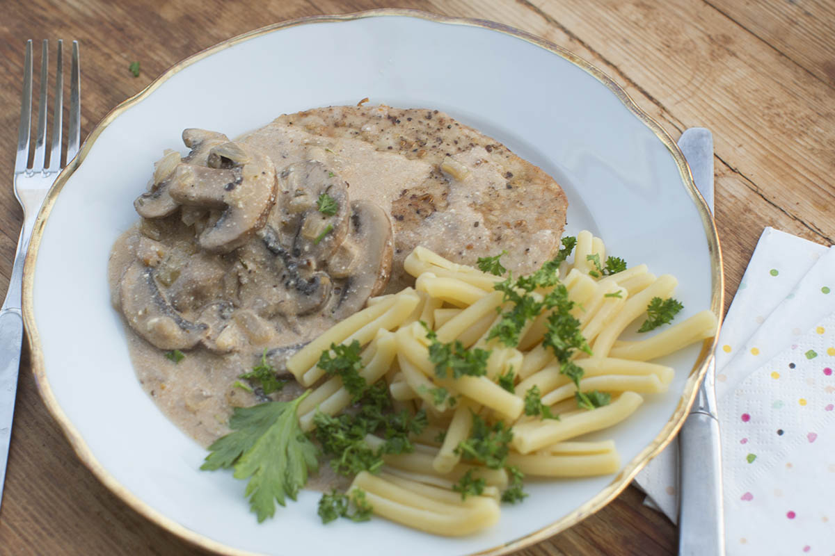 Westerwlder Rezepte: Jgerschnitzel mit frischen Champignons