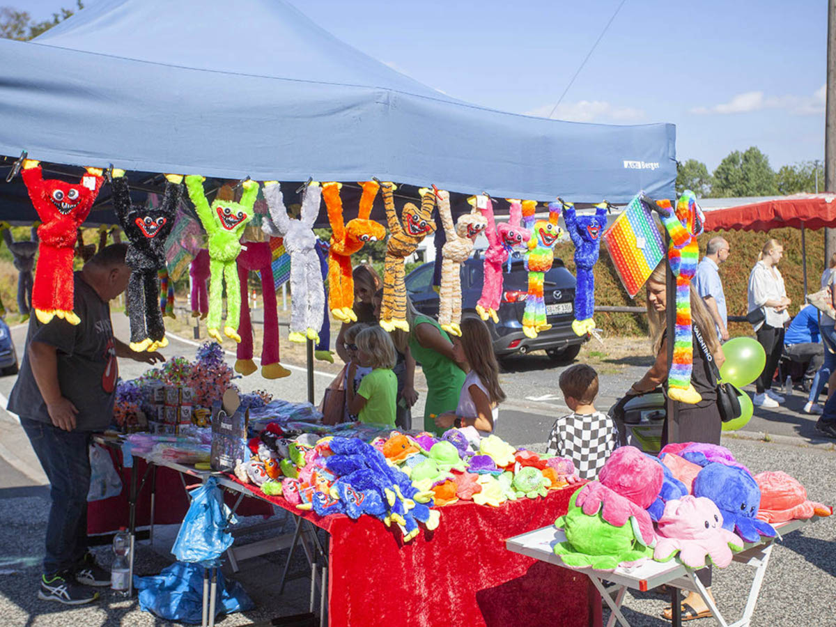 Vielfltige Angebote gab es auf dem Markt 2022. (Foto: Wolfgang Tischler)