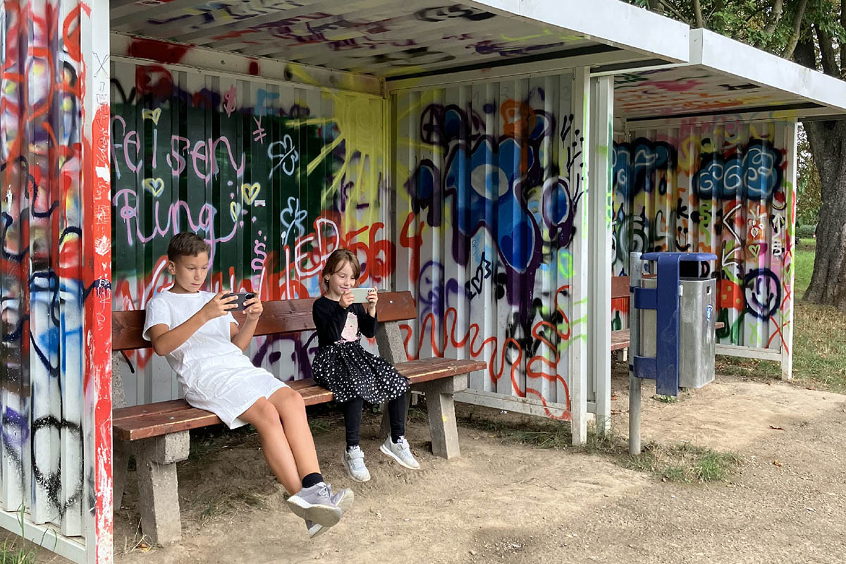 Fr die Kinder aus dem Raiffeisenring bietet der Jugendplatz "Auf Sternsholl" viele Mglichkeiten zum Spielen und Aktiv sein. Fotos: Hannah Lehmann