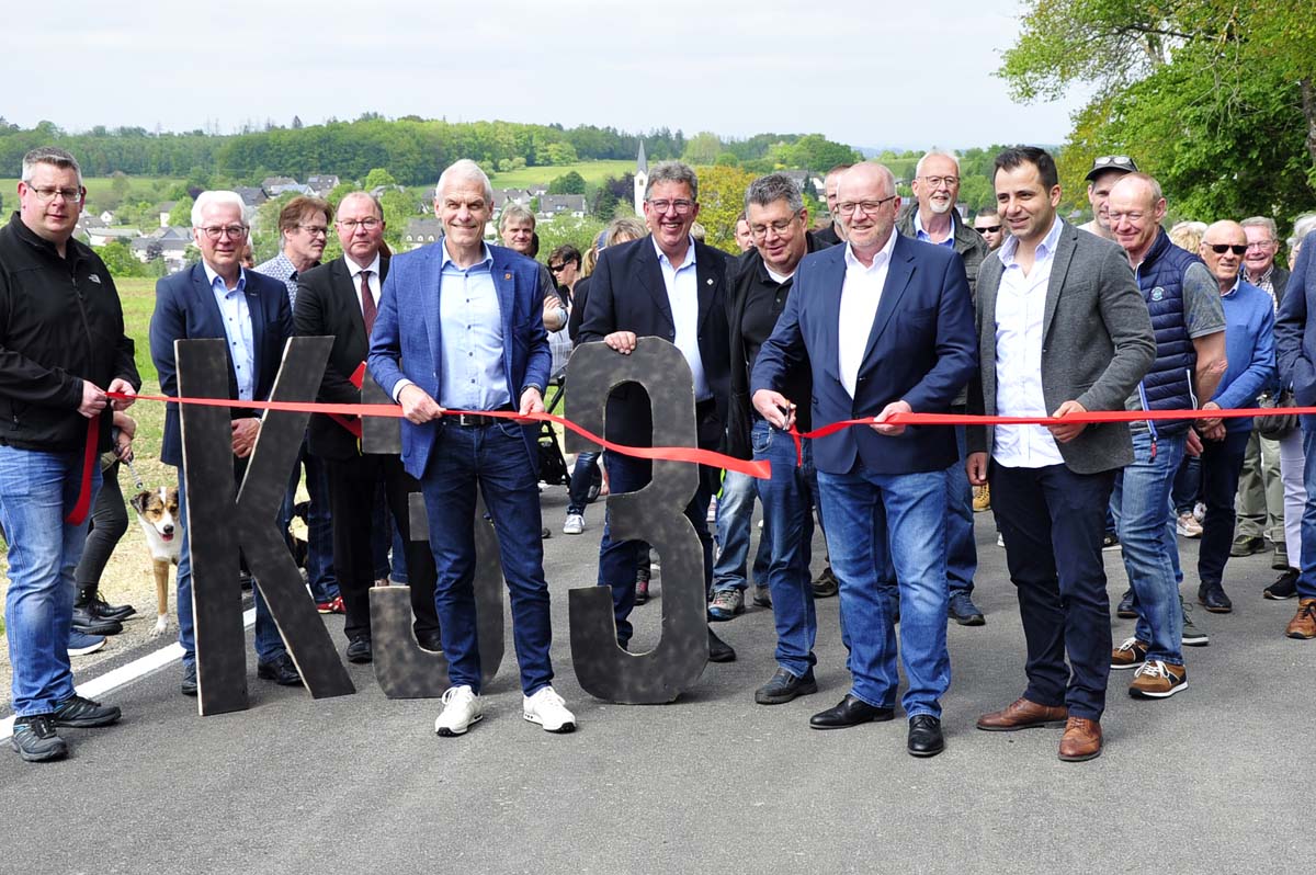 Kreisstrae K 33 zwischen Oberwambach und Rodenbach wurde offiziell fr den Verkehr freigegeben