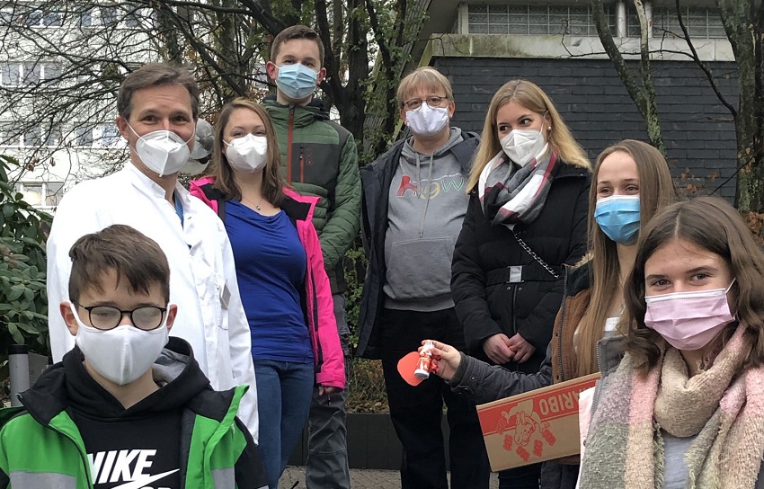 Die Schler sprachen mit Dr. Niehser-Saran. (Foto: Klinikum Oberberg)