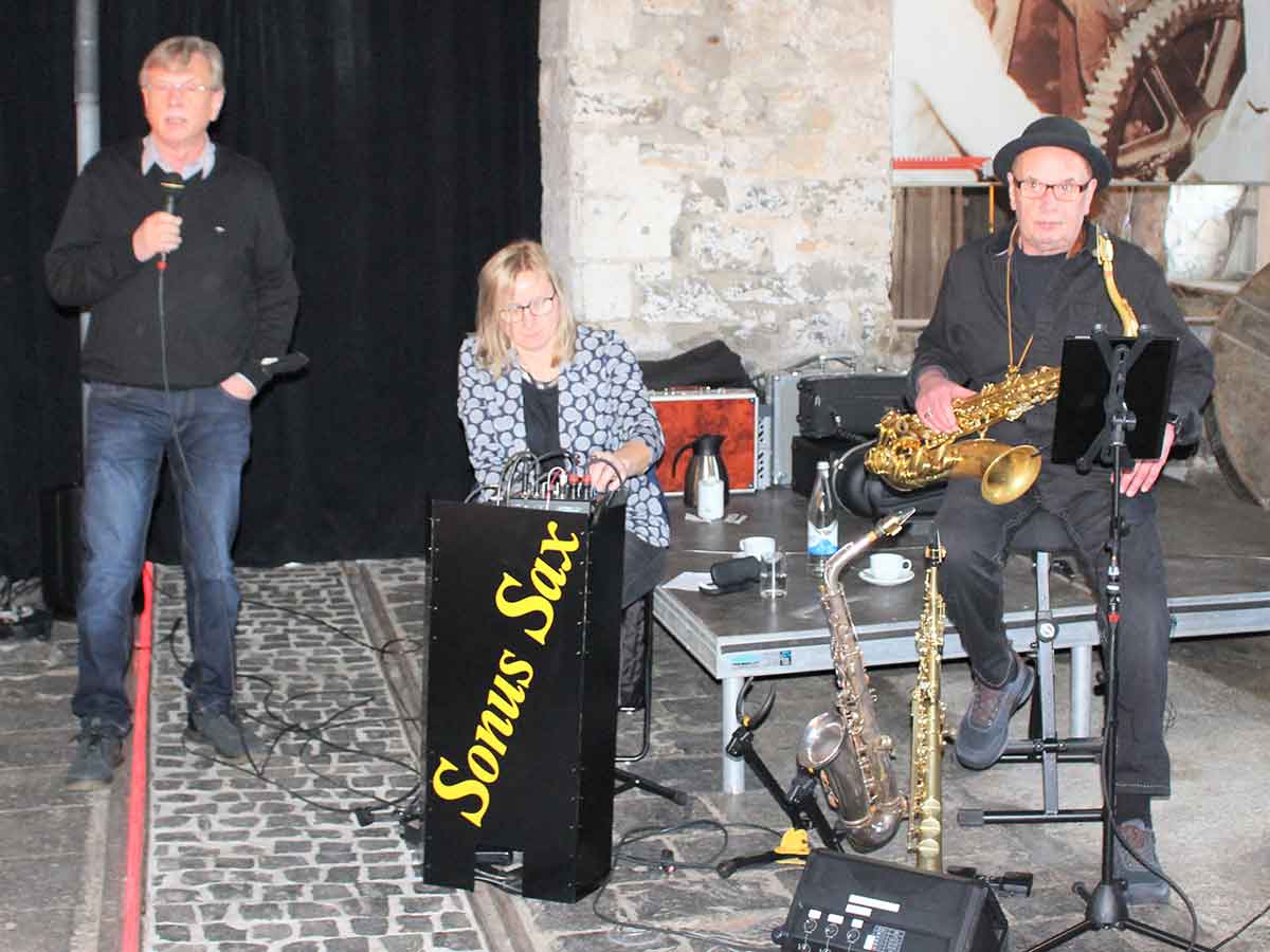 Musik und Genuss im Stffelpark. (Foto: Wolfgang Rabsch)