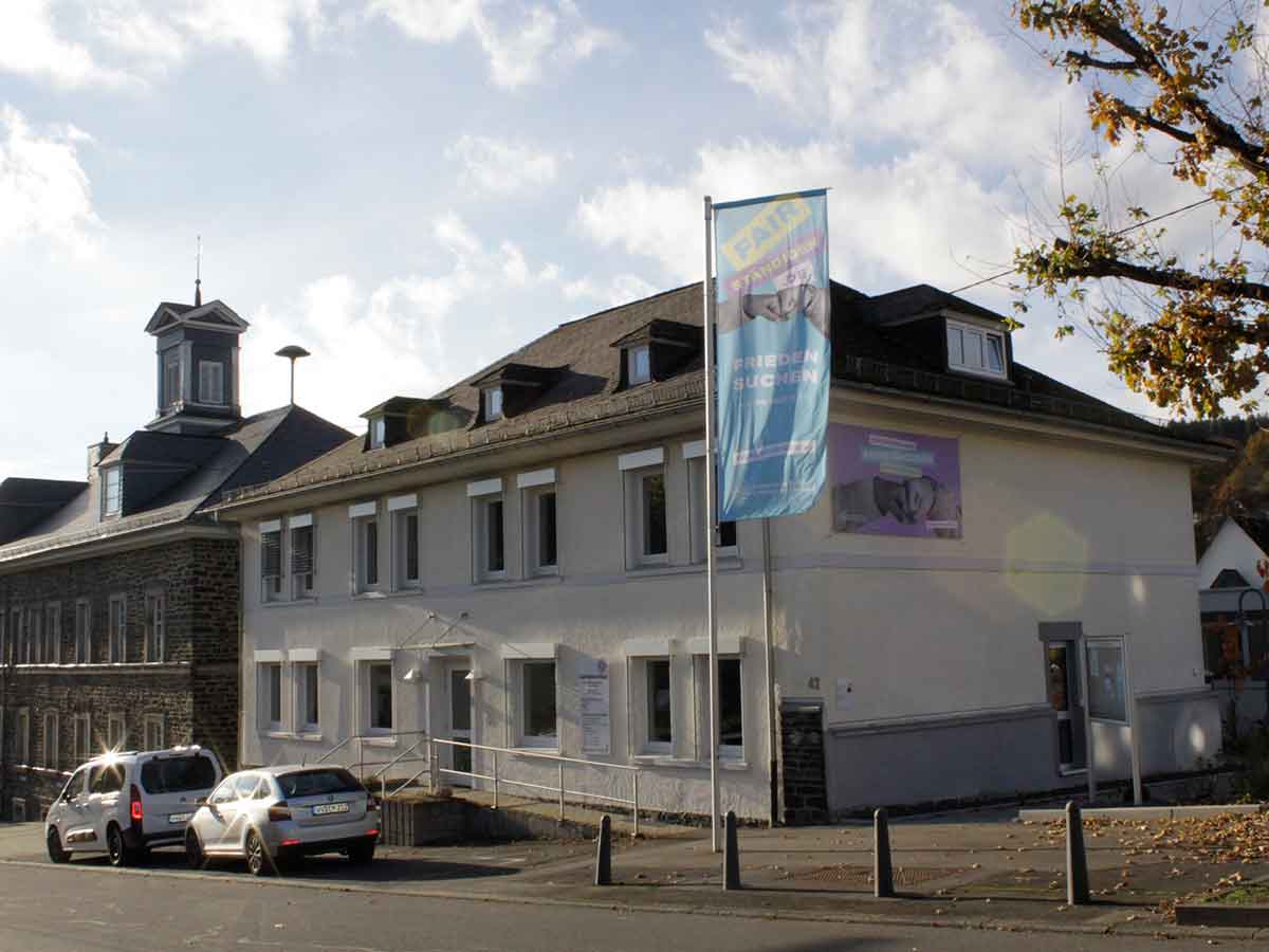 Fahnen und Banner machen auf die Aktion "fairstndigen" aufmerksam. (Foto: Evangelisches Dekanat Westerwald)