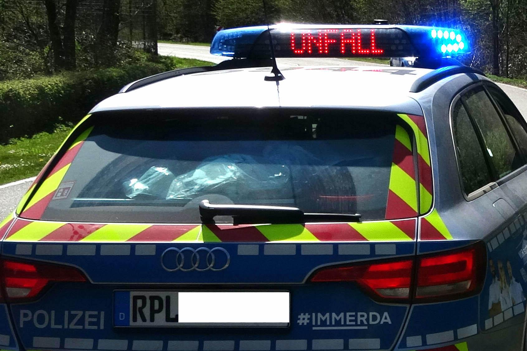 B 414 zwischen Mschenbach und Bahnhof Ingelbach nach Unfall zeitweilig gesperrt