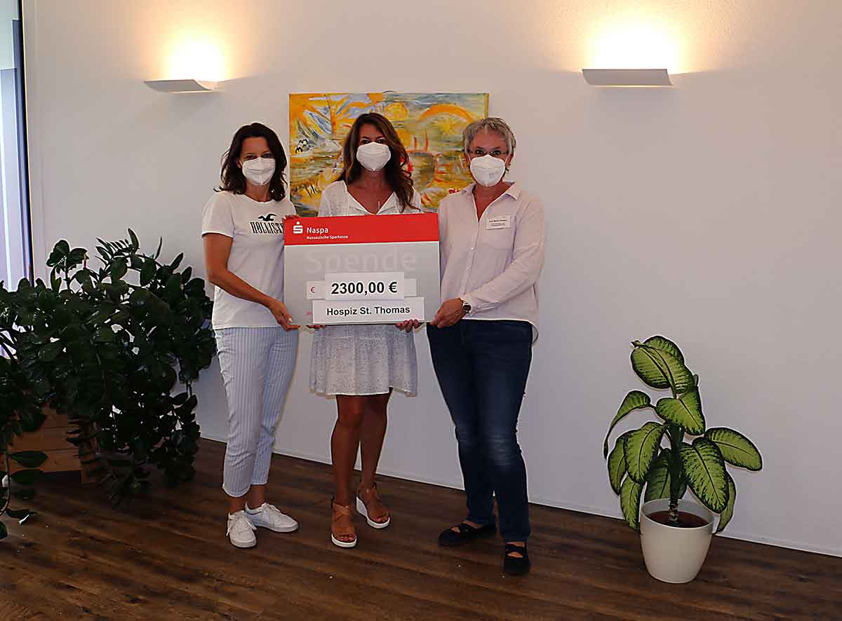 Eva-Maria Hebgen, Sabine Zhlke und Petra Neust beim Besuch im Hospiz St. Thomas (Foto: Dernbacher Gruppe Katharina Kasper)