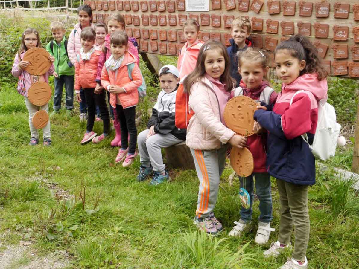 Die Kinder der Kindertagessttte St. Peter hatten viel Spa im Wald. (Foto: Deutscher Kinderschutzbund)