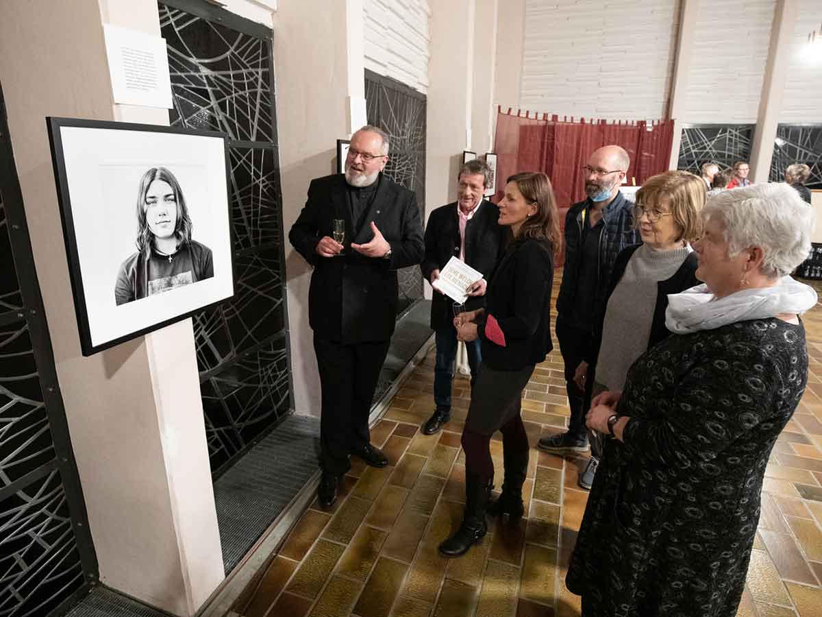 Dekanatsprojekt "Seht, welch ein Mensch": Vernissage in Montabaur