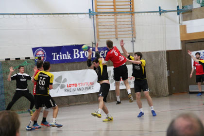 SSV95 Handballer siegen dank starker Torhter-Leistung