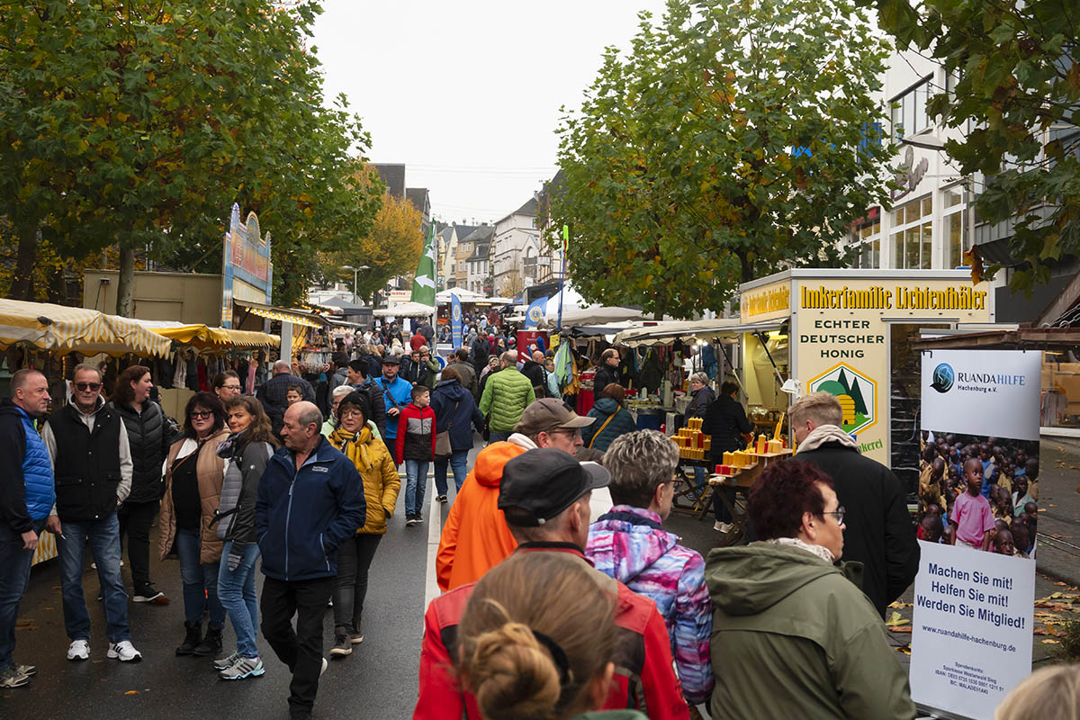 Katharinenmarkt lockt mit seinen Attraktionen Massen nach Hachenburg 