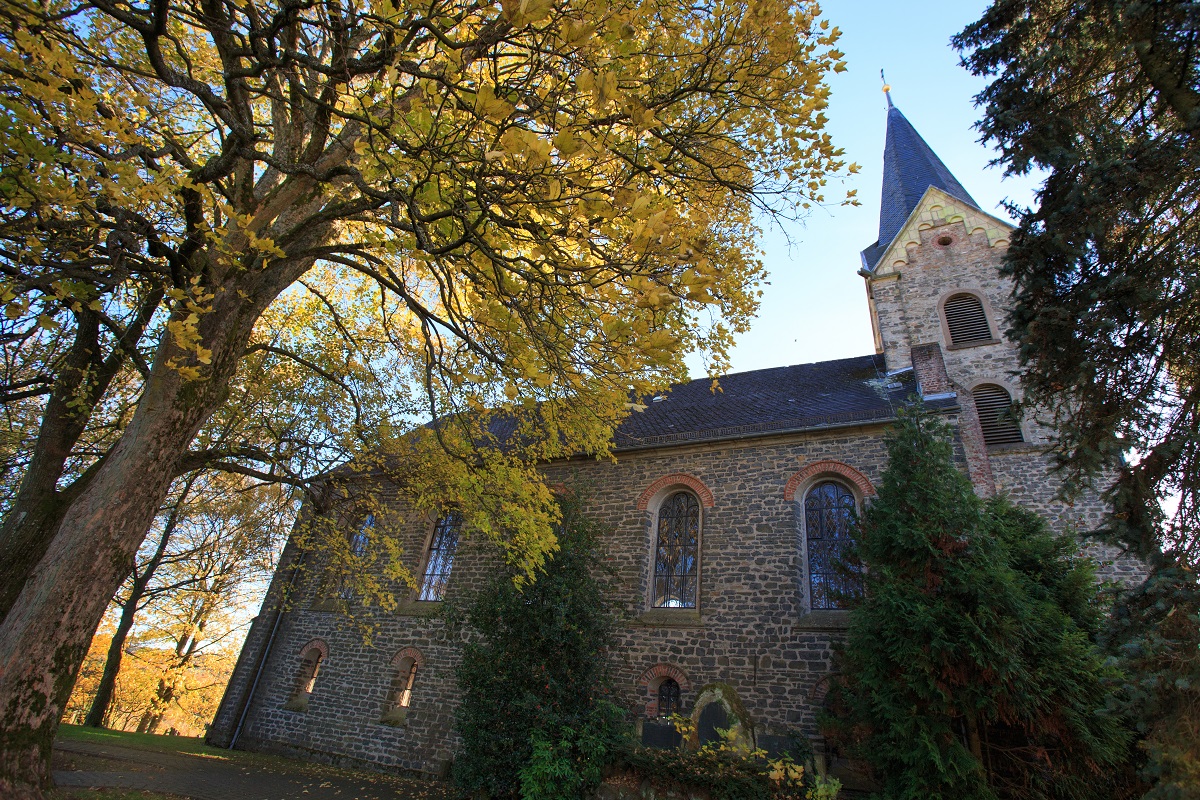 In der Evangelischen Kirche in Kirburg finden Gebete fr Frieden, Menschenrechte und Demokratie statt. (Foto: Peter Bongard)