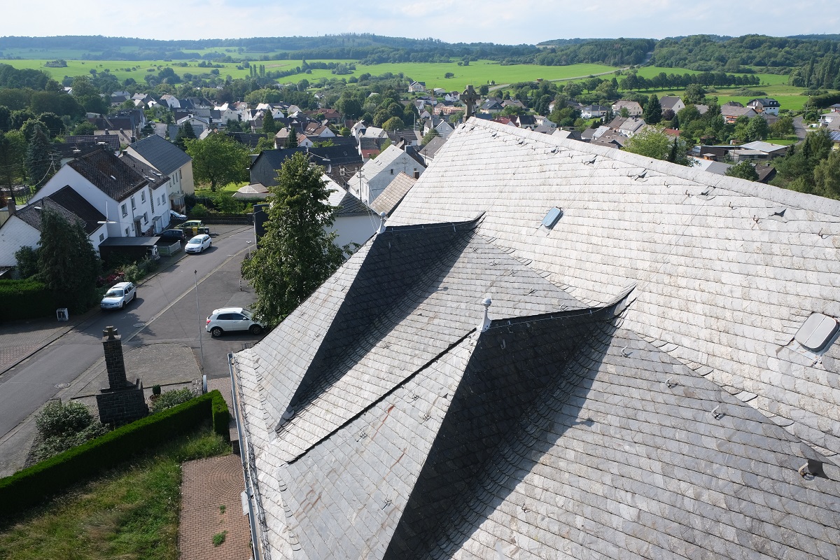 Kirchturmerneuerung in Elsoff in vollem Gang