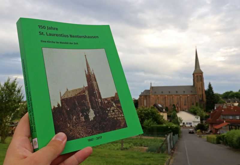 Die Chronik informiert ber die Entwicklung der Pfarrkirche St. Laurentius Nentershausen in den 150 Jahren ihres Bestehens. Foto: Kirchengemeinde St. Laurentius