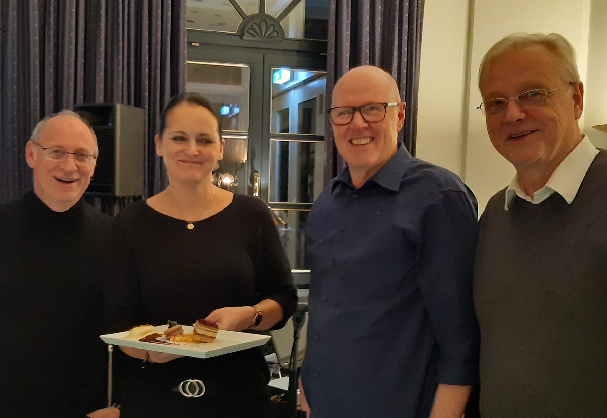 Beim Grnemeyer-Men im Parkrestaurant Nodhausen wurden kulinarische und musikalische Gensse zum groen Vergngen des Publikums kombiniert. (Foto: MGRZ)