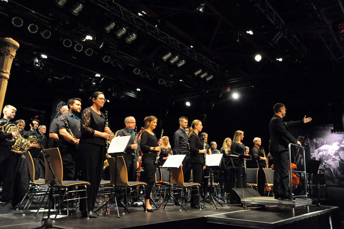 Blserphilharmonie begeisterte mit einem Gala-Konzert zum Tag der Deutschen Einheit