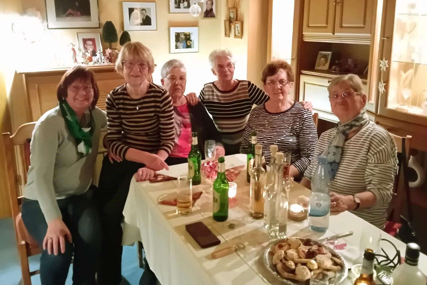 Ein starkes Band: Feuerwehrfrauen von Raubach und ihr 45-jhriger Zusammenhalt