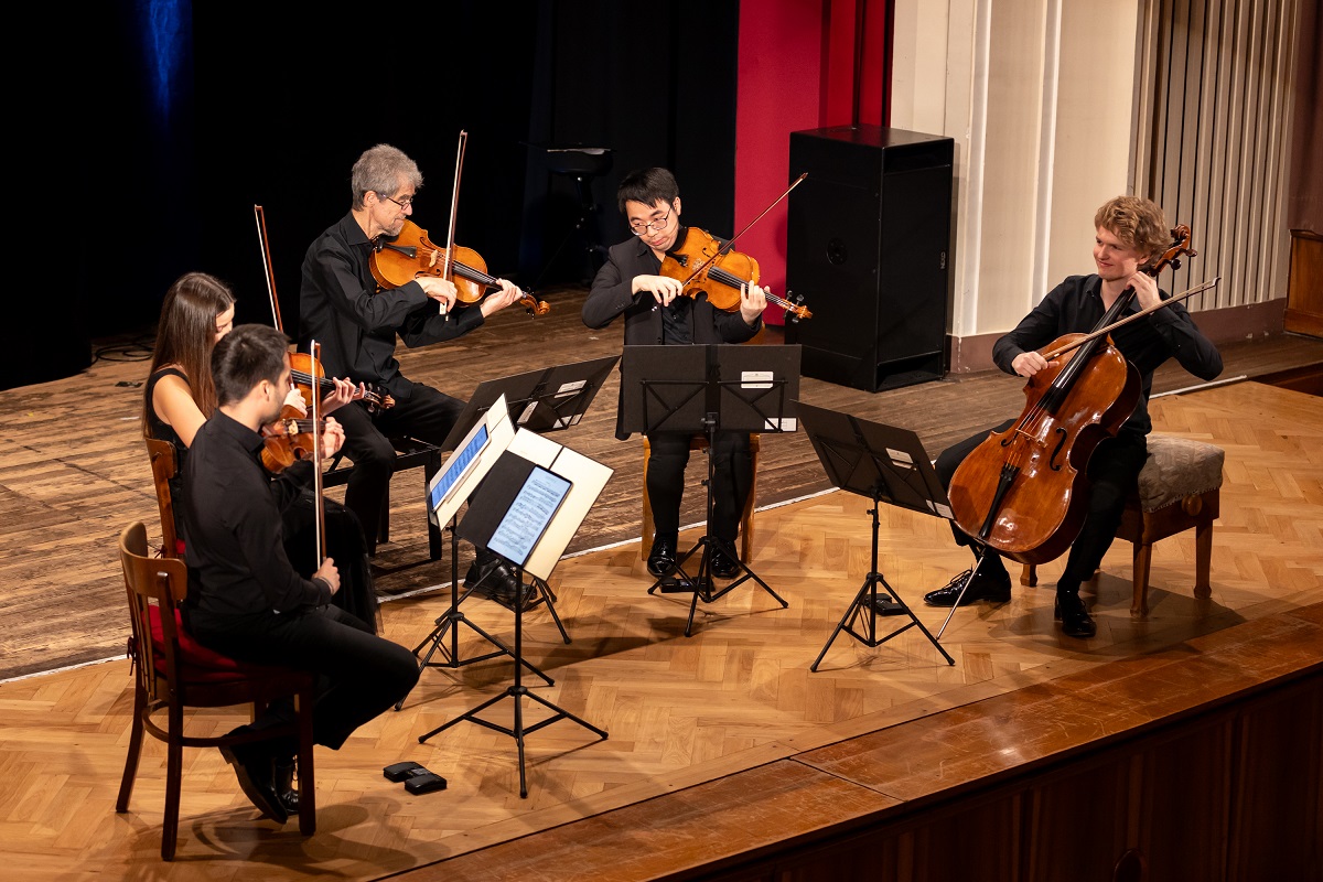 Thomas Riebl und Stipendiaten der Villa-Musica begeistern mit Kammermusik der Extraklasse in Herdorf