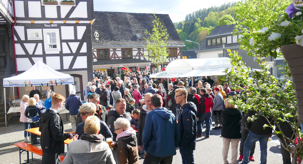 Gnter-Wolfram Platz erstrahlt in neuem Glanz