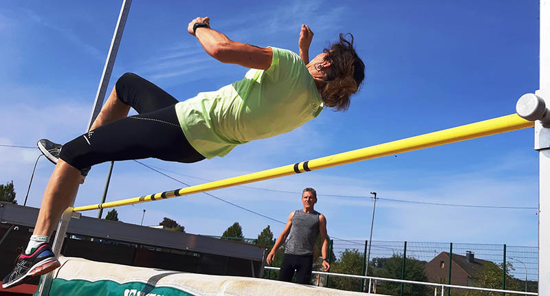 Manuela Flemmer beim Hochsprungtraining; da ist noch mehr drin. Fotos: Dietrich Rockenfeller