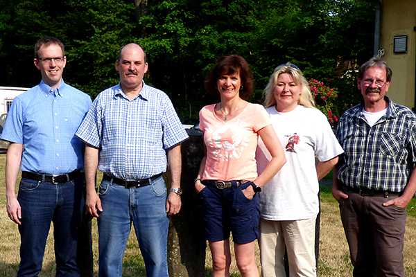 Die Goldsieger der Neuwieder SG auf heimischem Gelnde in Nodhausen mit (von links) Lars Gemmer, Peter Bahl, Susi Mathes, Carmen Seul und Wido Kopper. Foto: Hans Hartenfels